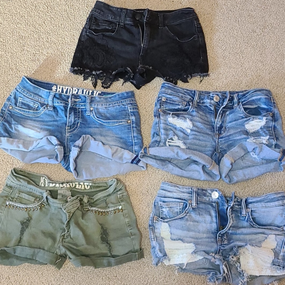 Bundle of shorts